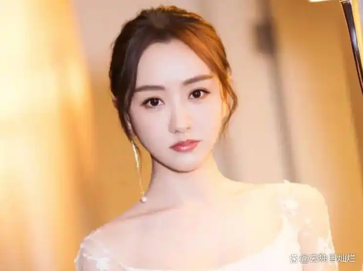 从出道一直很美没有黑料的明星,_新生代明星绯闻炒作_85后女演员演技评价